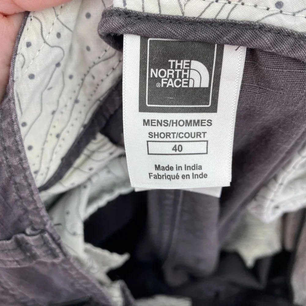 The North‎ Face mens grey cargo pants size 40 short combat hiking outdoors